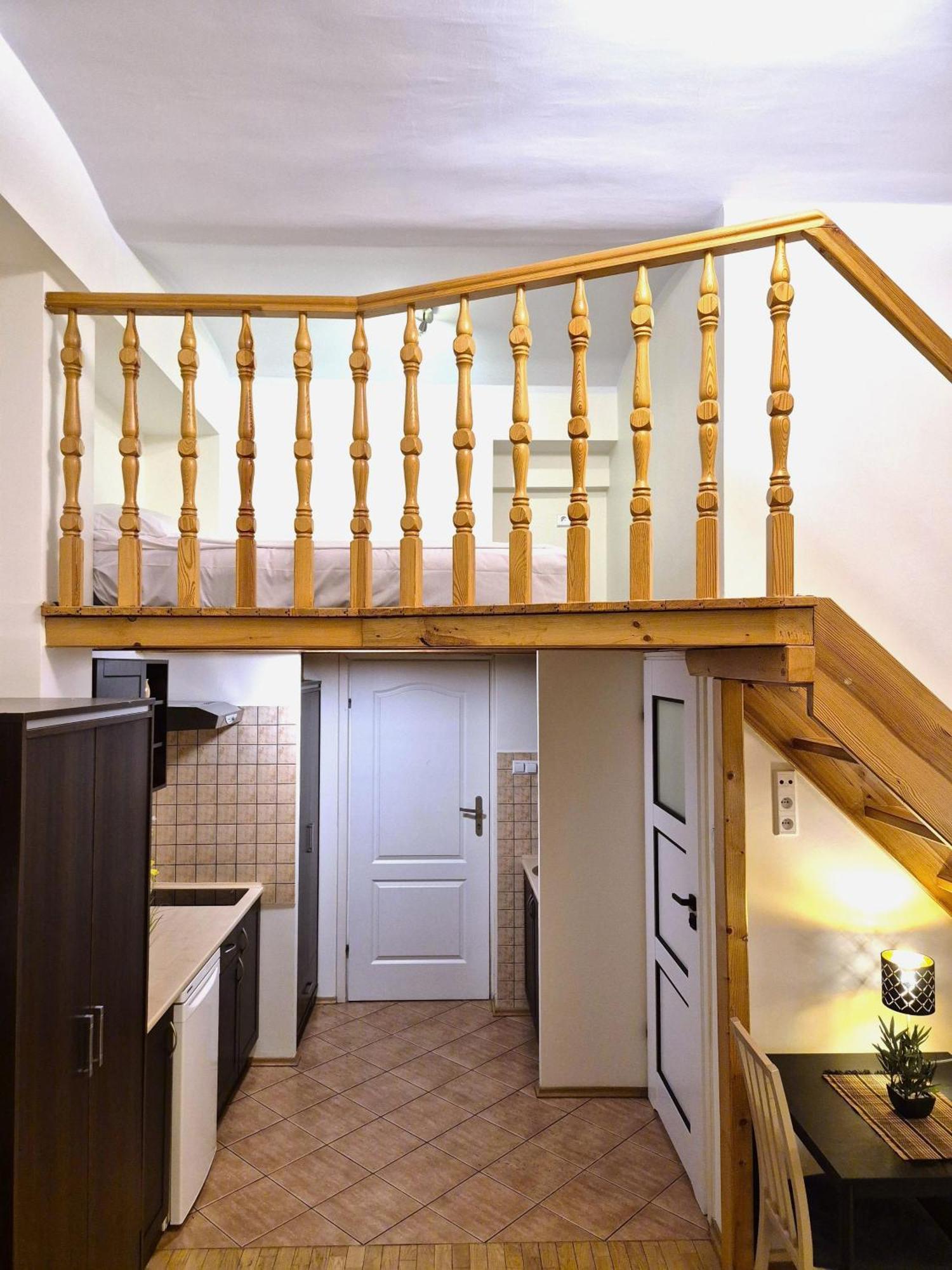 Safona - Pantheon Apartament *