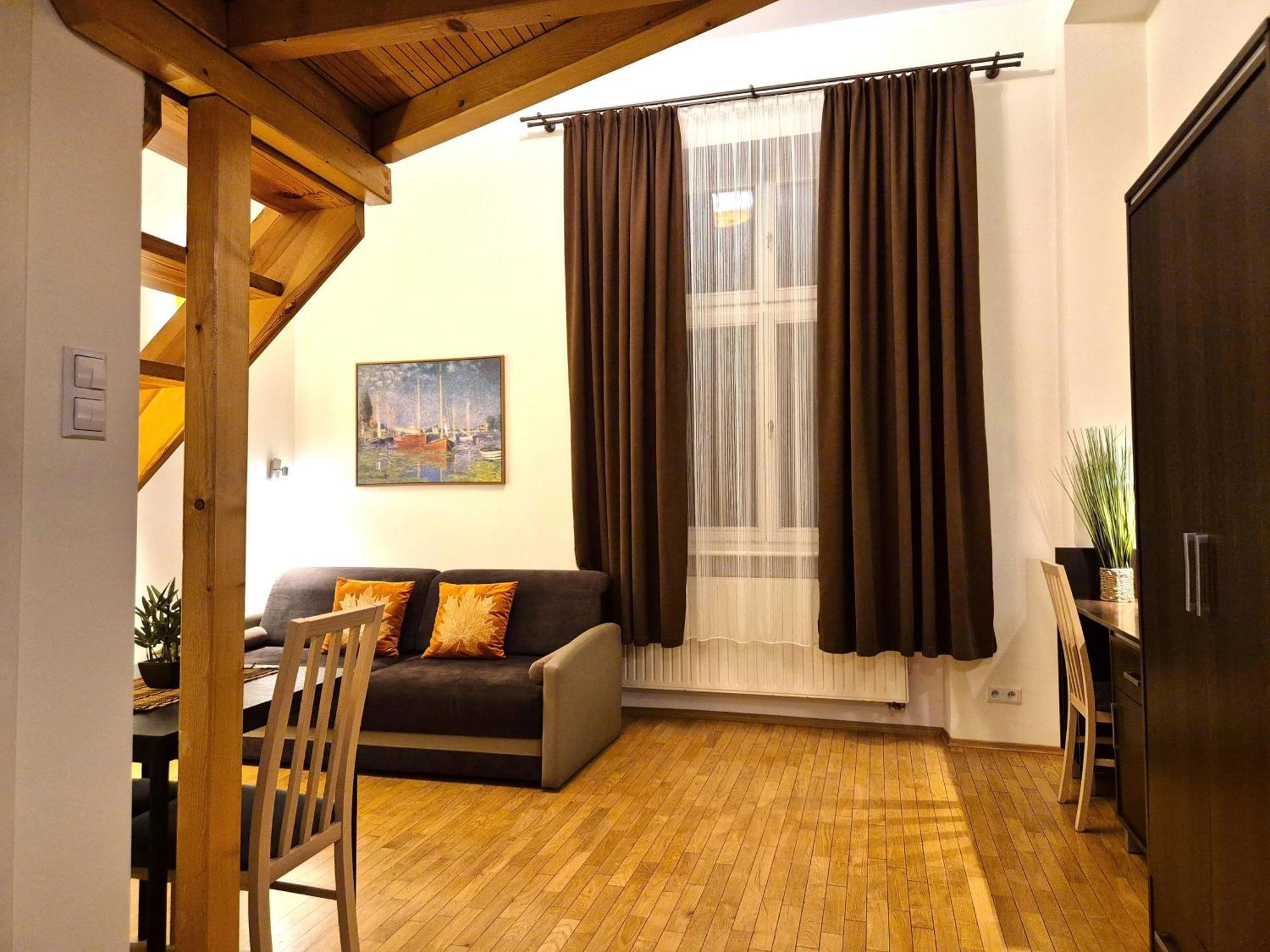 Safona - Pantheon Apartment Krakau
